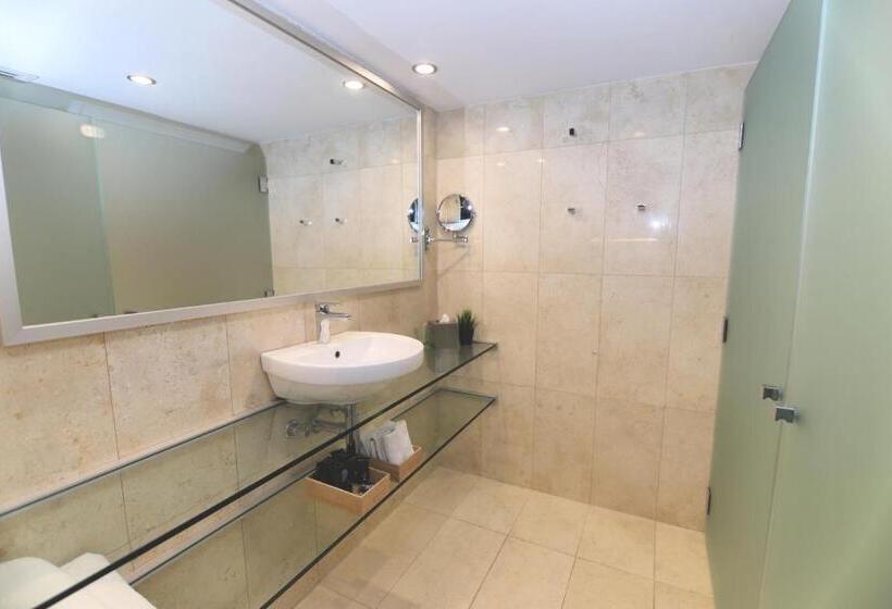 Студия Стандарт, Best Western Plus Goulburn