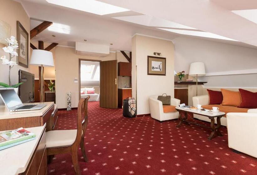 Апартаменты Deluxe 1 Спальня, Booking Hotel Crown Piast & Spa