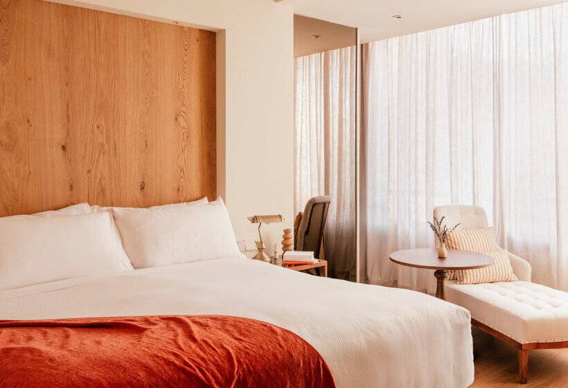 디럭스 룸 측면 바다 전망, Victoria Gran Meliá