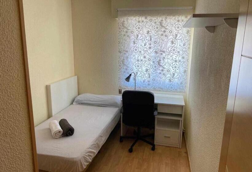 اتاق استاندارد یک نفره, Residencia 12 Octubre