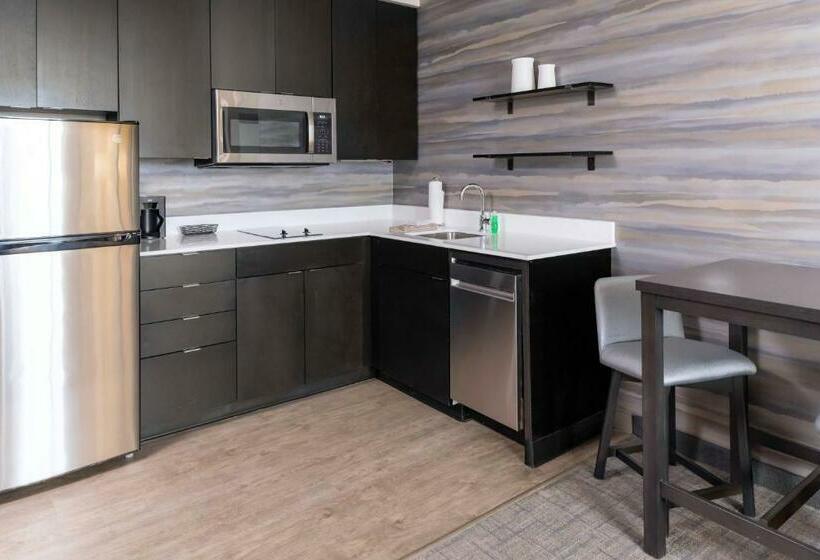 Люкс Кровать Кинг, Residence Inn Franklin Berry Farms