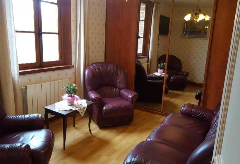 Четырехместный номер Премиум, Camden House