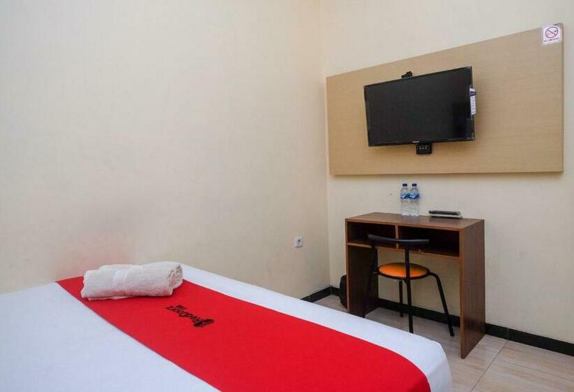 Номер Стандарт, Reddoorz Near Taman Pantai Alam Indah Tegal