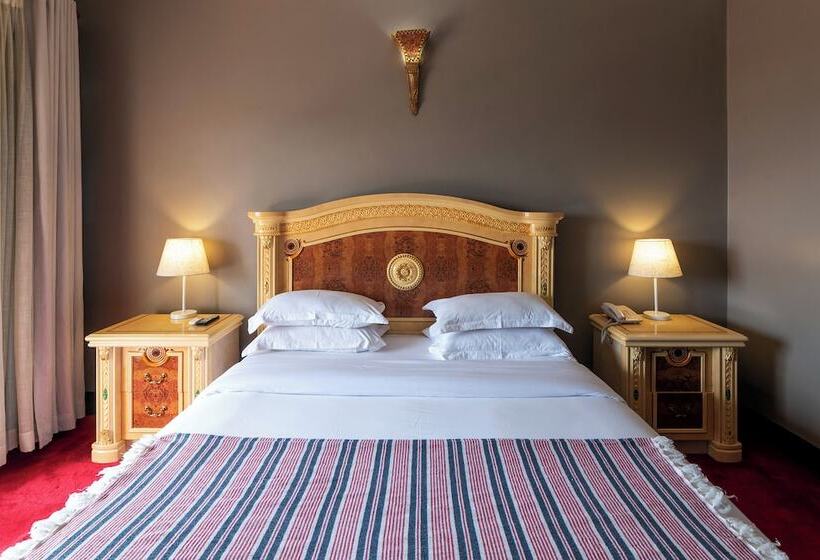 اتاق لوکس با چشم‌انداز باغ, A Lure Hotel & Residences