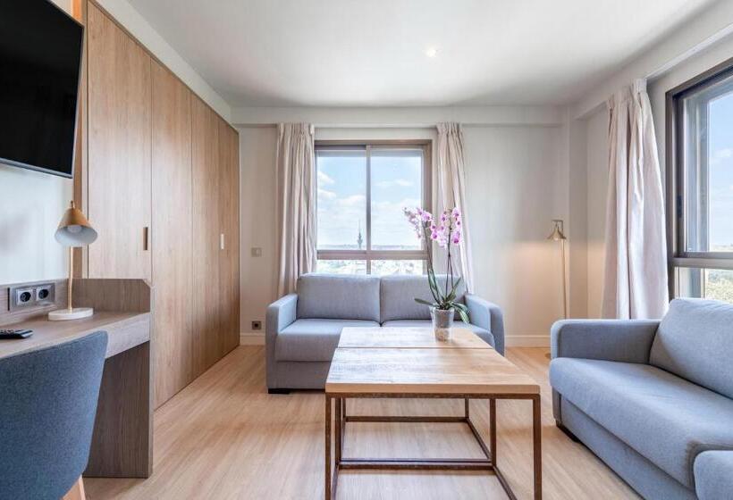 اتاق پریمیوم سه تخته, Espahotel Plaza De España