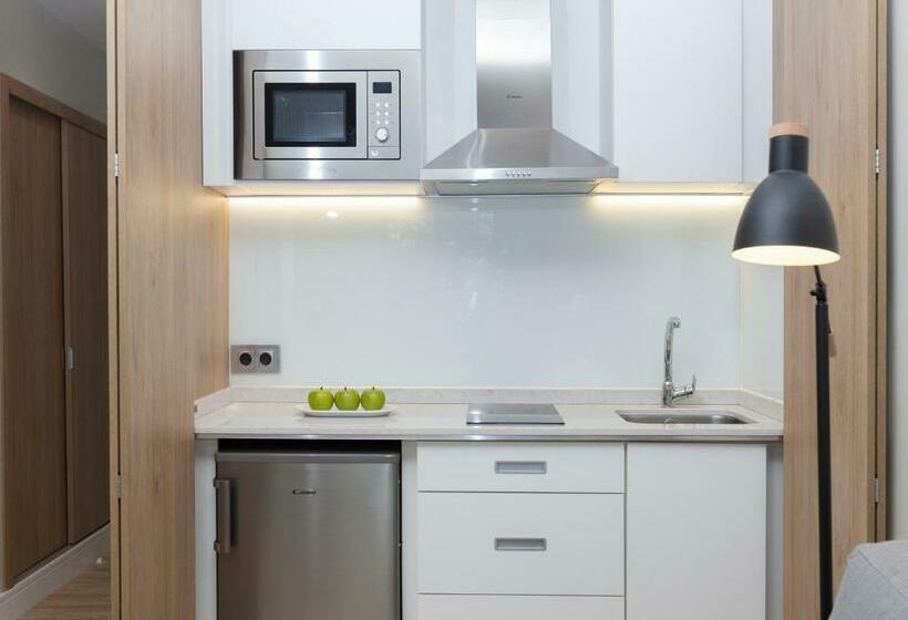 اتاق پریمیوم سه تخته, Espahotel Plaza De España