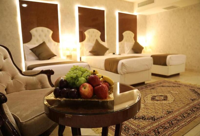 اتاق استاندارد سه نفره, Qasr Aldur