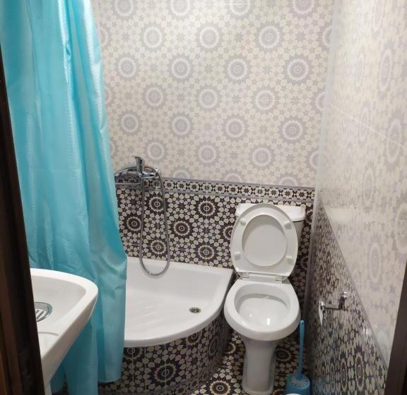 اتاق لوکس سه تخته, Ravshan Boutique