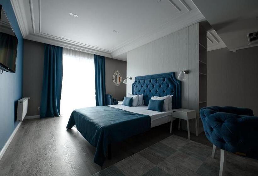 استودیوی استاندارد, Rivoli