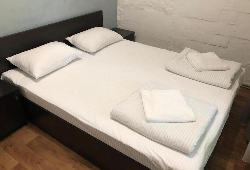 이코노미 룸, Fox Hostel