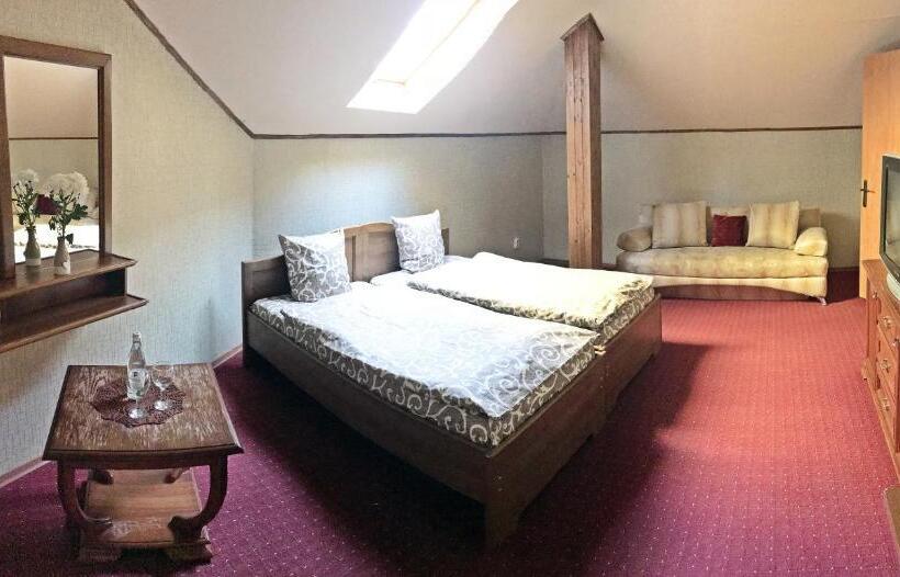 اتاق اکونومی, Geneva Hotel 800 метрів від Mcdonald S