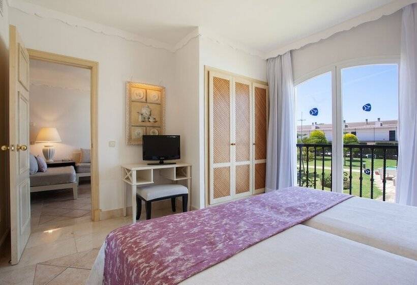 套房带泳池景, Grupotel Macarella Suites & Spa