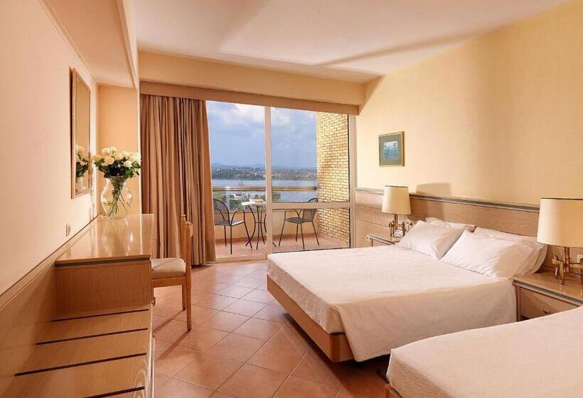패밀리 룸, Divani Corfu Palace