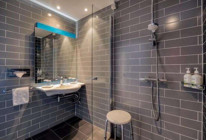 Номер Стандарт Адаптированный для Инвалидов, Holiday Inn Express Mechelen City Centre, An Ihg