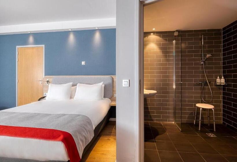 Номер Стандарт Адаптированный для Инвалидов, Holiday Inn Express Mechelen City Centre, An Ihg