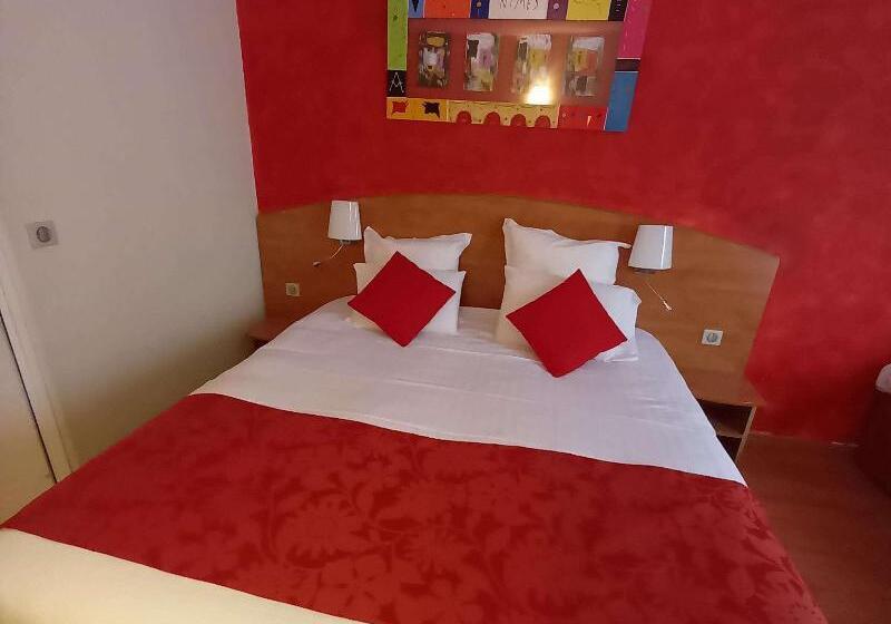 Номер Superior, Kyriad Nîmes Ouest A9