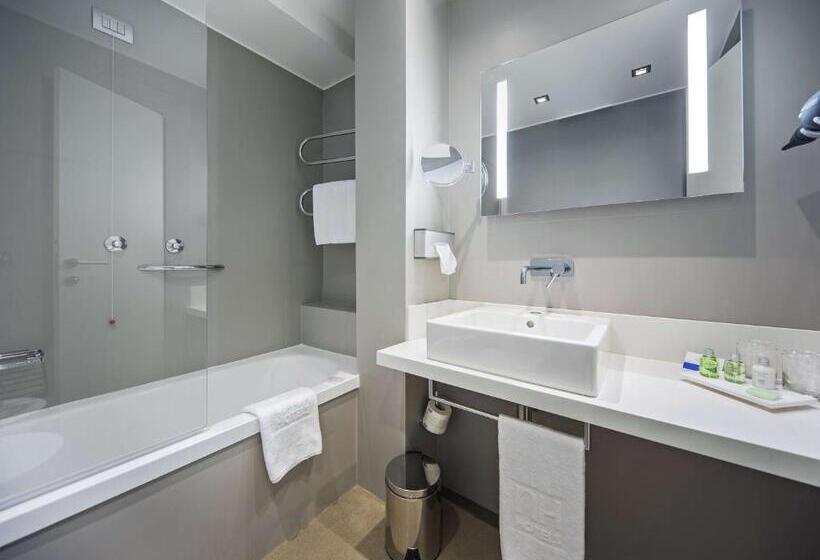 Номер Superior, NH Milano Congress Centre