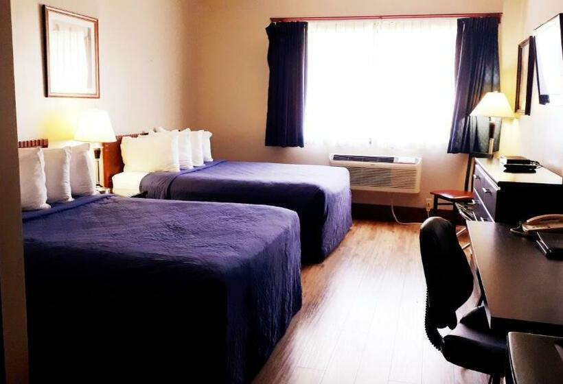 Номер Стандарт, Causeway Bay Hotel Sparwood
