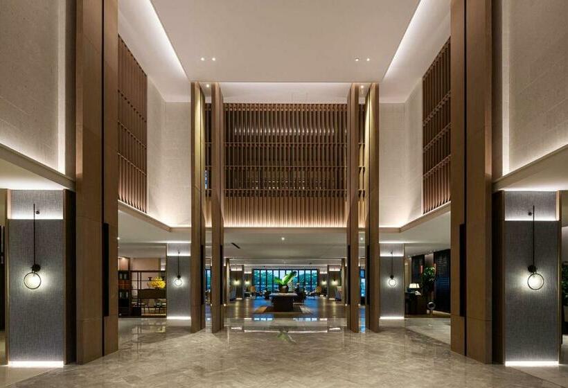 Люкс Повышенной Комфортности, Wingate By Wyndham Hainan Chengmai