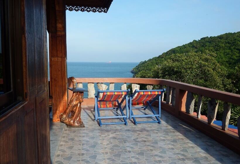 بانگلوی استاندارد, Charlie S Bungalows