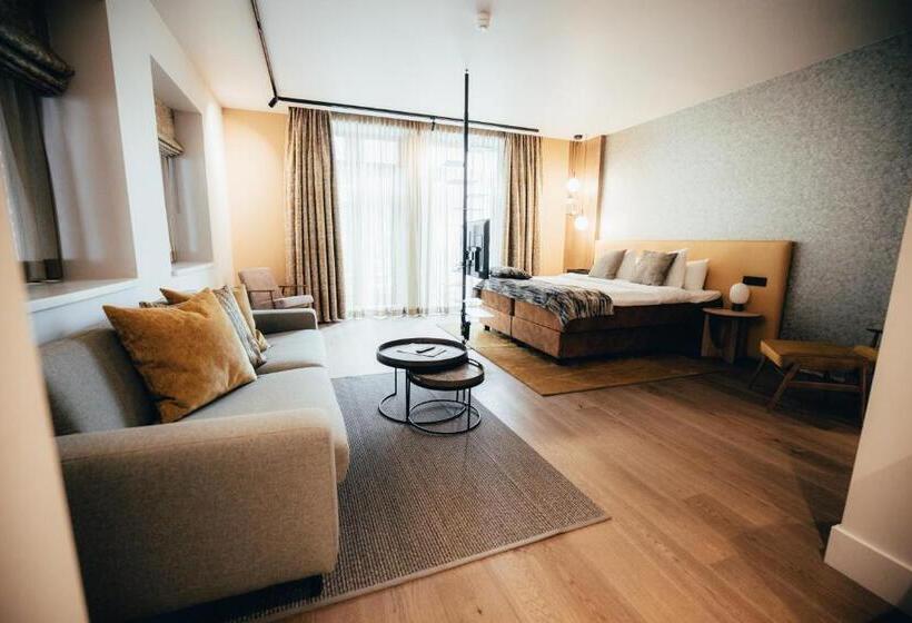 Семейный Номер, Cityhotel Wood
