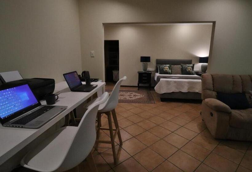 수피리어 스위트, Highway Gardens Guest House