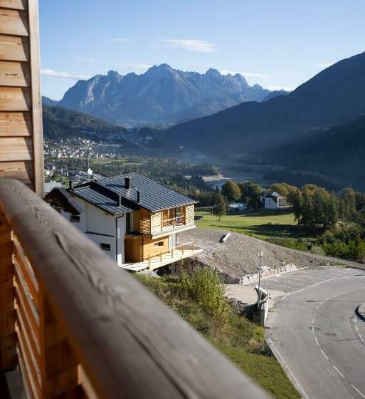 Номер Стандарт с Террасой, Giallo Dolomiti Wellness
