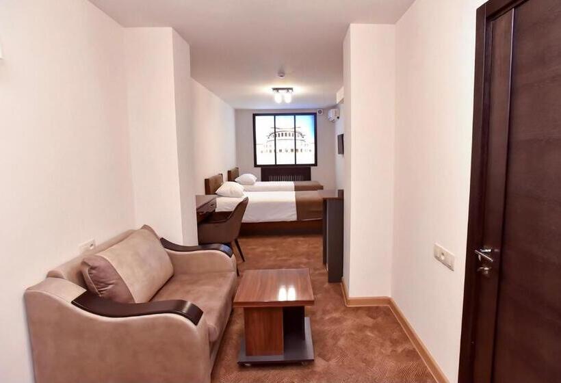 디럭스 룸, Good Hotel Yerevan