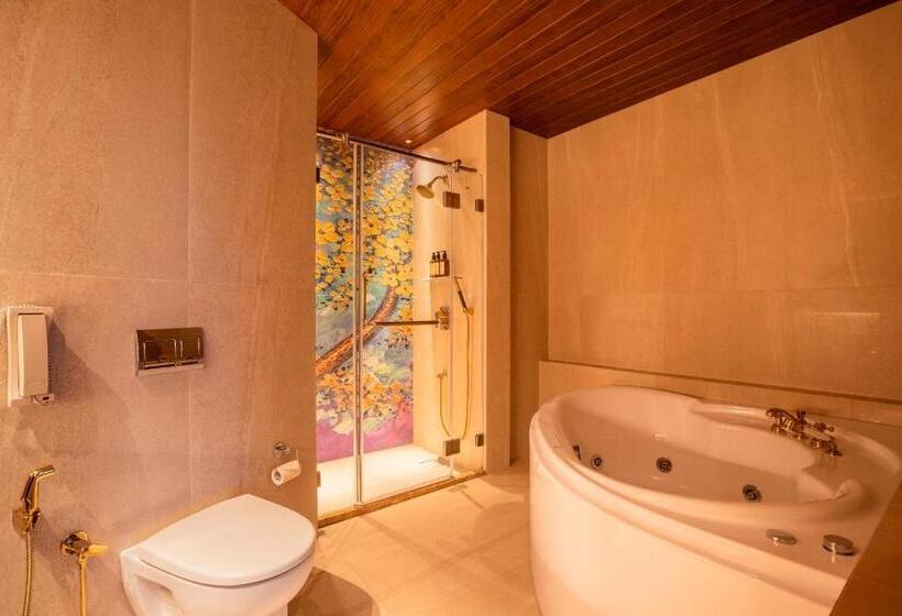 سوئیت با بالکن, Yu Hotel Candolim
