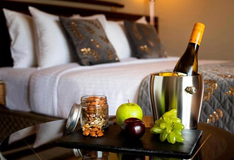 سوئیت با بالکن, Yu Hotel Candolim