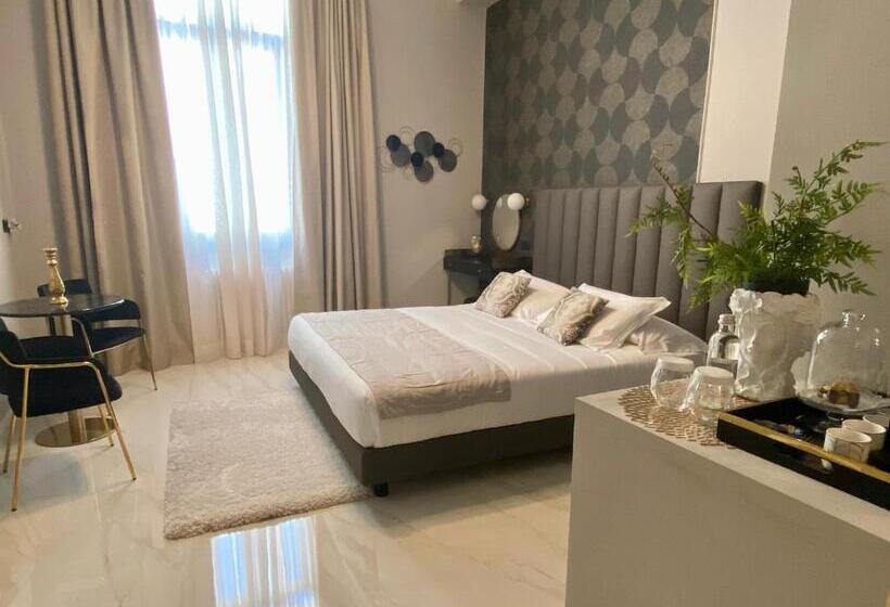 Deluxe Suite King Bed, Intomilan Galleria Duomo I Boutique & Design Apart