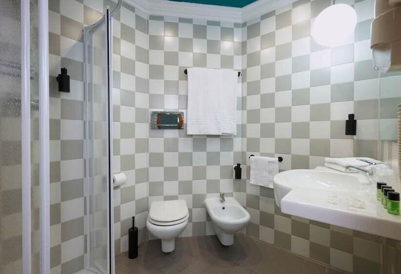 اتاق استاندارد سه نفره, Roma Tor Vergata