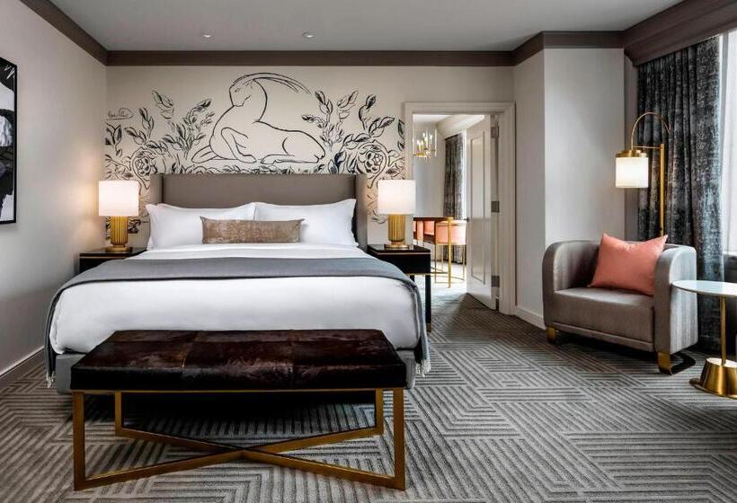 Suite met Kingsize Bed, The Gwen, A Luxury Collection Hotel, Michigan Avenue Chicago