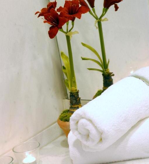 سوئیت خانوادگی اقتصادی, Limneon Resort & Spa