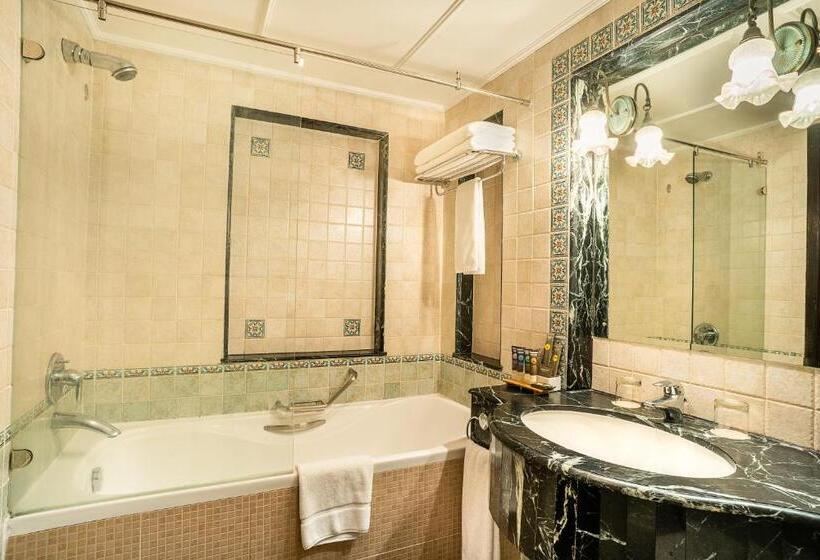 اتاق استاندارد, Novotel Bahrain Al Dana Resort