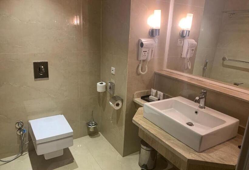 اتاق لوکس با تخت بزرگ, Mövenpick Hotel Cairo   Media City