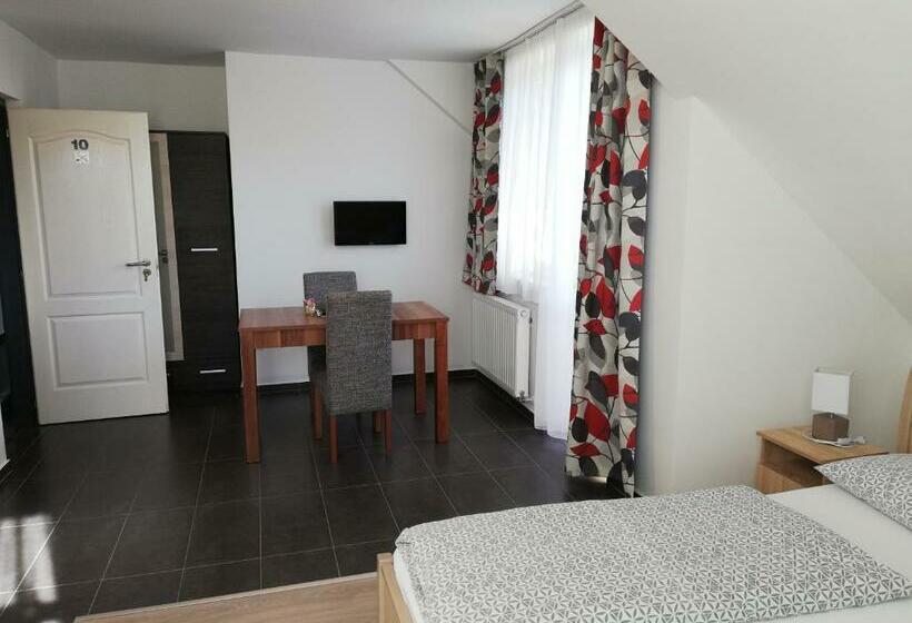 Студио Стандарт Вид на Сад, Apartman 25