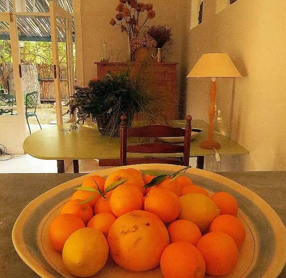 Дом 1 Спальня, The Olive Thrush Cottage