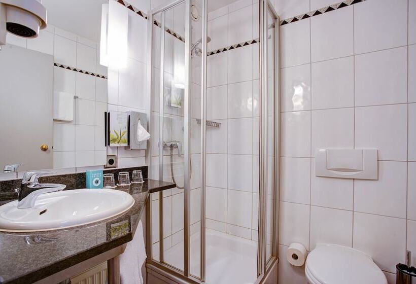 Номер Стандарт Трехместный, Centro Hotel Nürnberg, Trademark Collection By Wyndham