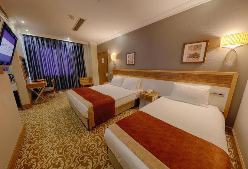 اتاق ساده سه‌ نفره, Euro Park Hotel Bursa