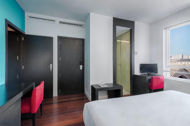 سوییت جونیور, Sea You Hotel Port Valencia