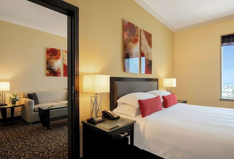 Люкс, Towers Rotana   Dubai