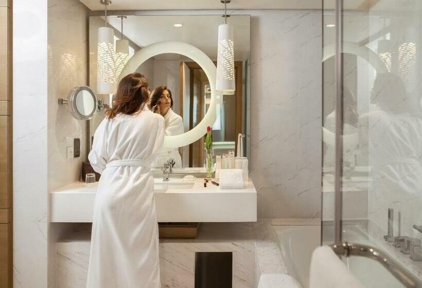 Апартаменты 1 Спальня, Towers Rotana   Dubai