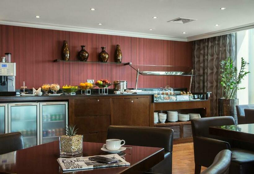Люкс, Towers Rotana   Dubai