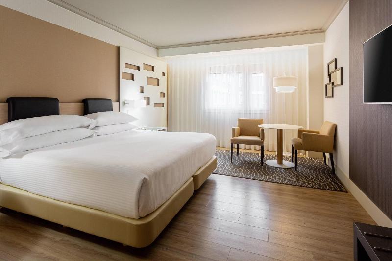 اتاق استاندارد, Madrid Marriott Auditorium Hotel & Conference Center