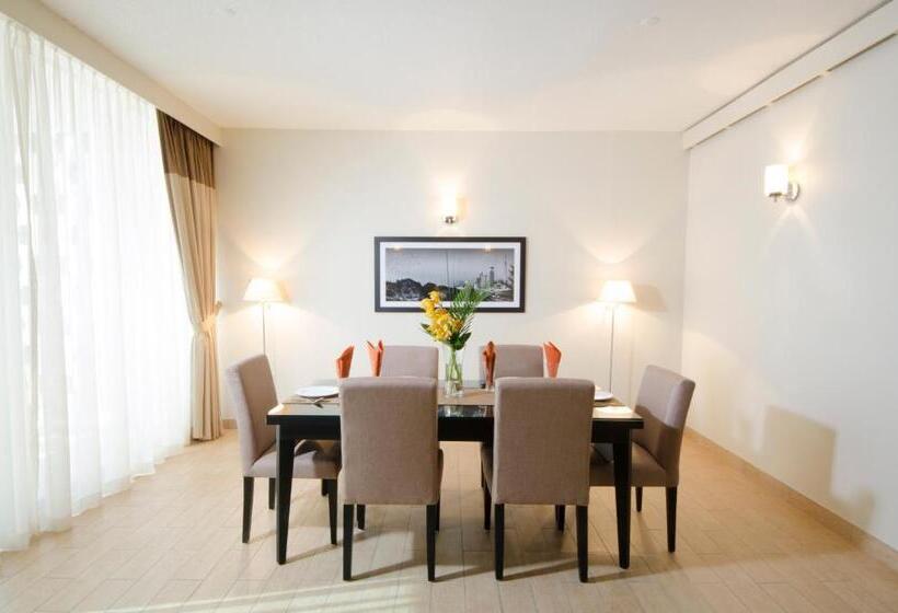 Апартаменты Deluxe 3 Спальни, The Apartments, Dubai World Trade Centre