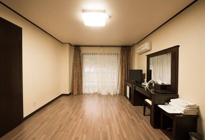 Семейный Номер, Daea Ulleung Resort