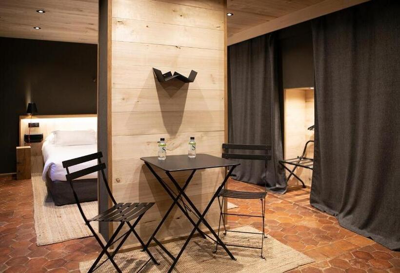Номер Deluxe с Гидромассажем, Le Domaine Des Prés Verts Suites & Chambres Avec Jacuzzi Privatif à Châteauneuf