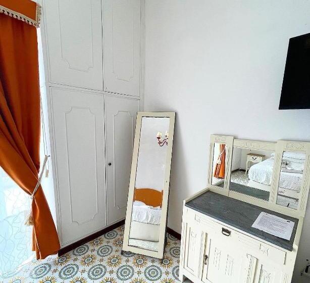 סוויטת דלוקס נוף לים, Dolce Vita Suite Alghero