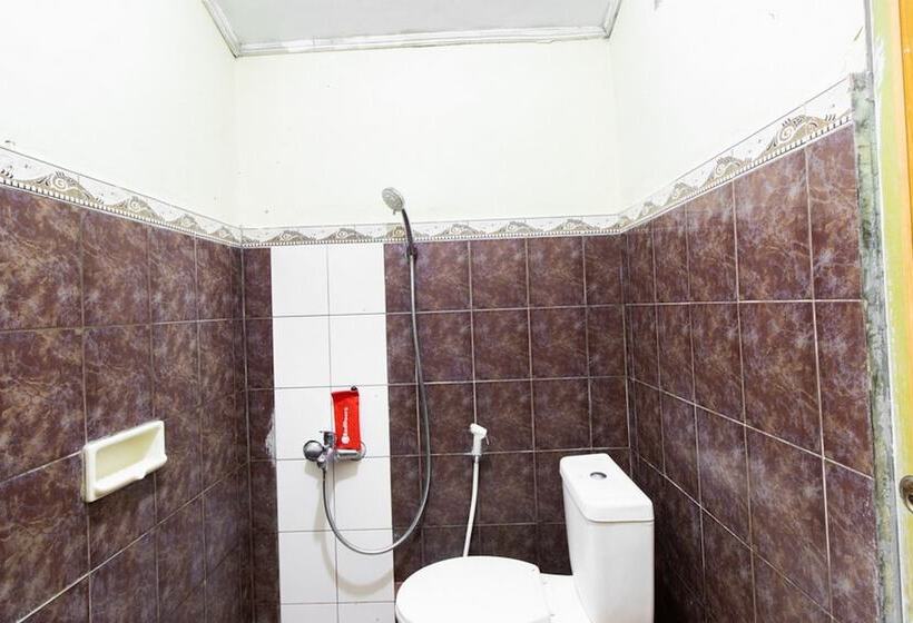 Номер Стандарт, Reddoorz @ Raya Janti Yogyakarta
